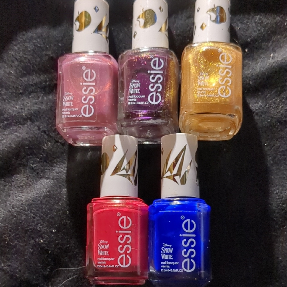 (5) Essie Limited Edition SNOW WHITE Nail Polish 💅